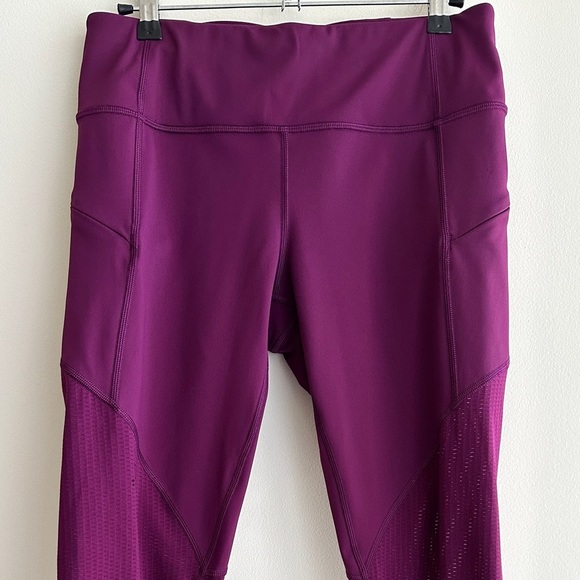 Athleta Mesh Contender Capri Athletic Leggings, Velvet Plum, Size Medium - Picture 5 of 16